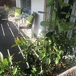 Apartma * Μπλεντ